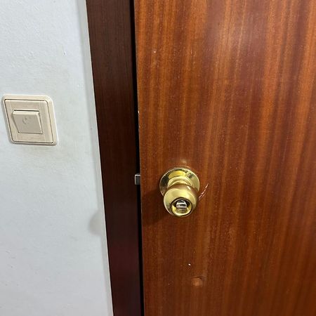شقة Habitacion Doble En Figueres فيغيريس المظهر الخارجي الصورة