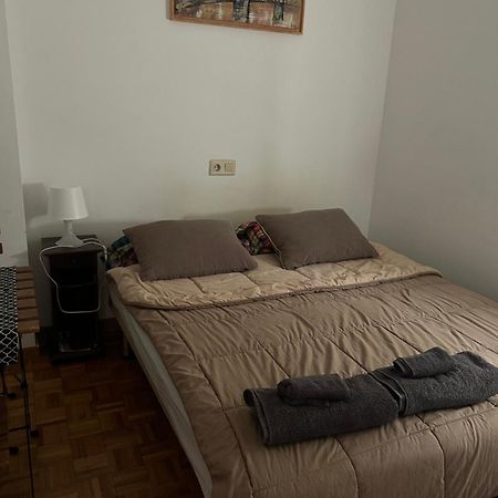 شقة Habitacion Doble En Figueres فيغيريس المظهر الخارجي الصورة